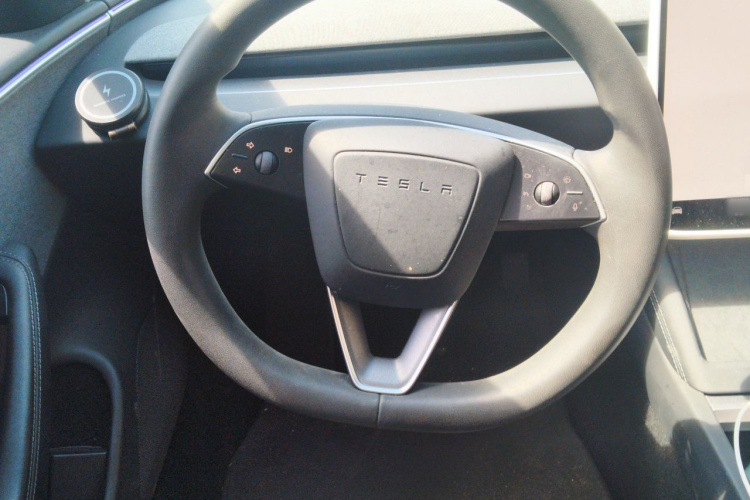 Tesla Model 3 2023 #15 Tesla Model 3 2023 car image #15