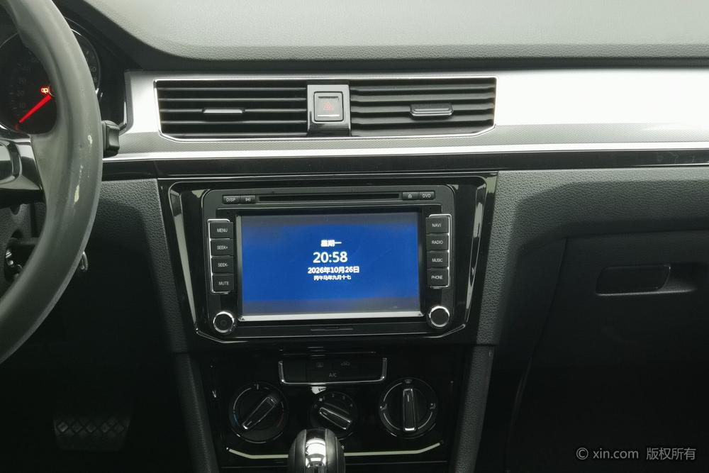 Volkswagen Bora 2016 image de voiture #13