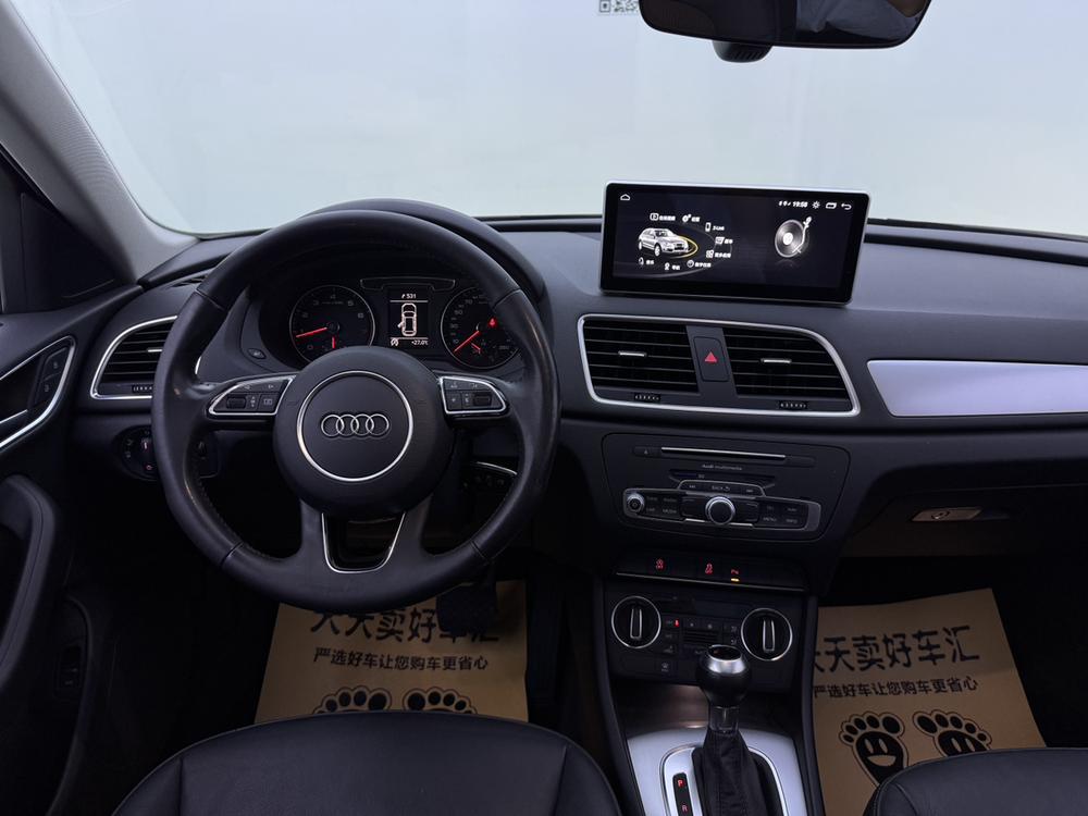 Audi Q3 2016 car image #27