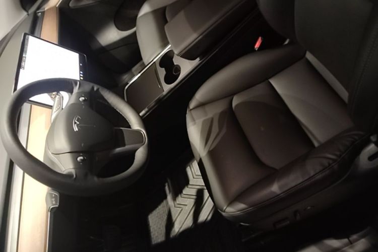 Tesla Model Y 2021 #17 Tesla Model Y 2021 car image #17