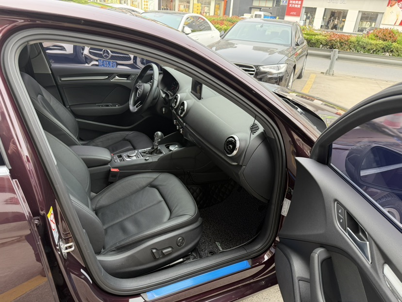 Audi A3 2018 car image #8