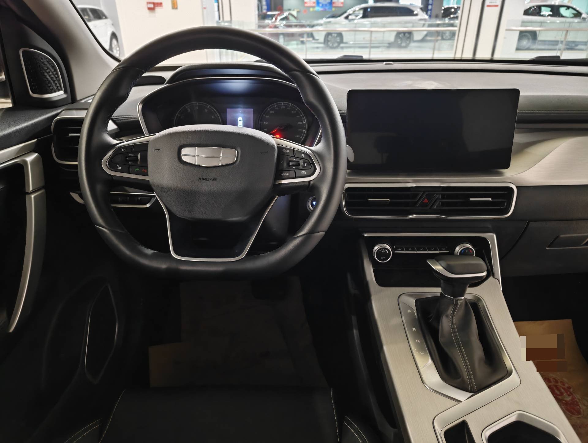 GEELY Coolray 2024 #4 GEELY Coolray 2024 car image #4