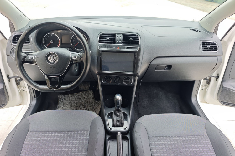 Volkswagen Polo 2017 #14 Volkswagen Polo 2017 car image #14
