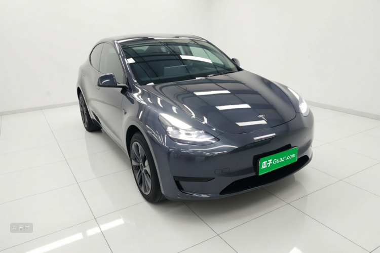 Tesla Model Y 2024 #4 Tesla Model Y 2024 car image #4