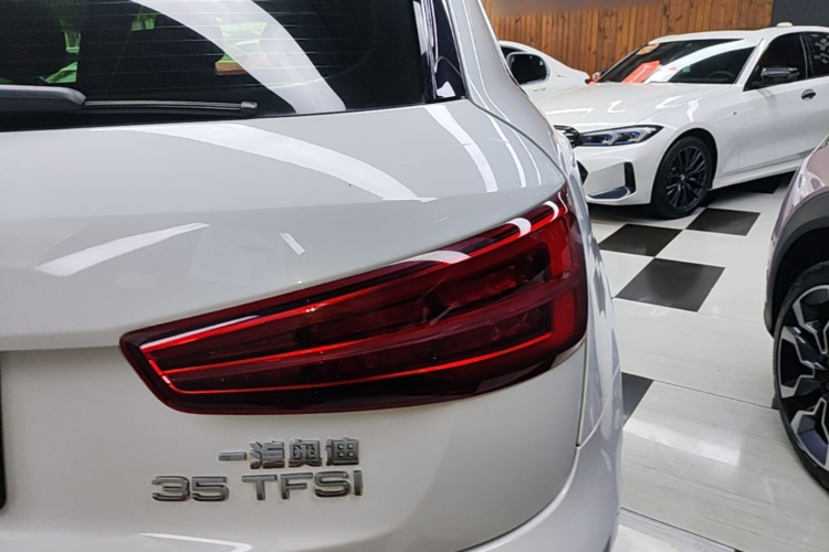 Audi Q3 2016 #8 Audi Q3 2016 car image #8