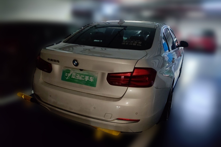 BMW 3 Series 2018 #7 BMW 3 Series 2018 car image #7