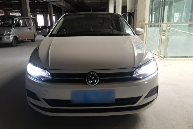 Volkswagen Polo 2020 car image #3