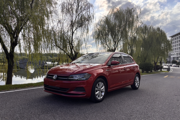Volkswagen Polo 2021 car image #8