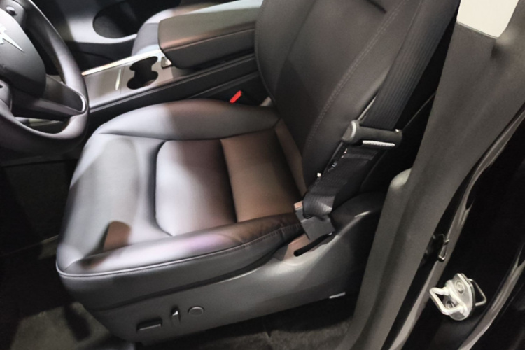 Tesla Model Y 2022 #15 Tesla Model Y 2022 car image #15