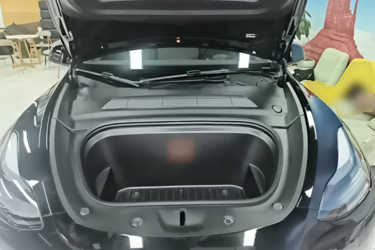 Tesla Model Y 2023 #20 Tesla Model Y 2023 car image #20