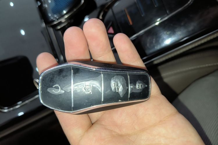 BYD Han 2023 car image #9