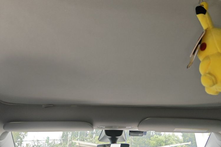 Tesla Model Y 2022 car image #20