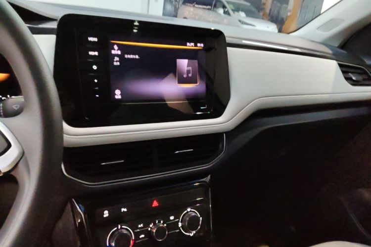 Volkswagen Tharu 2024 car image #14