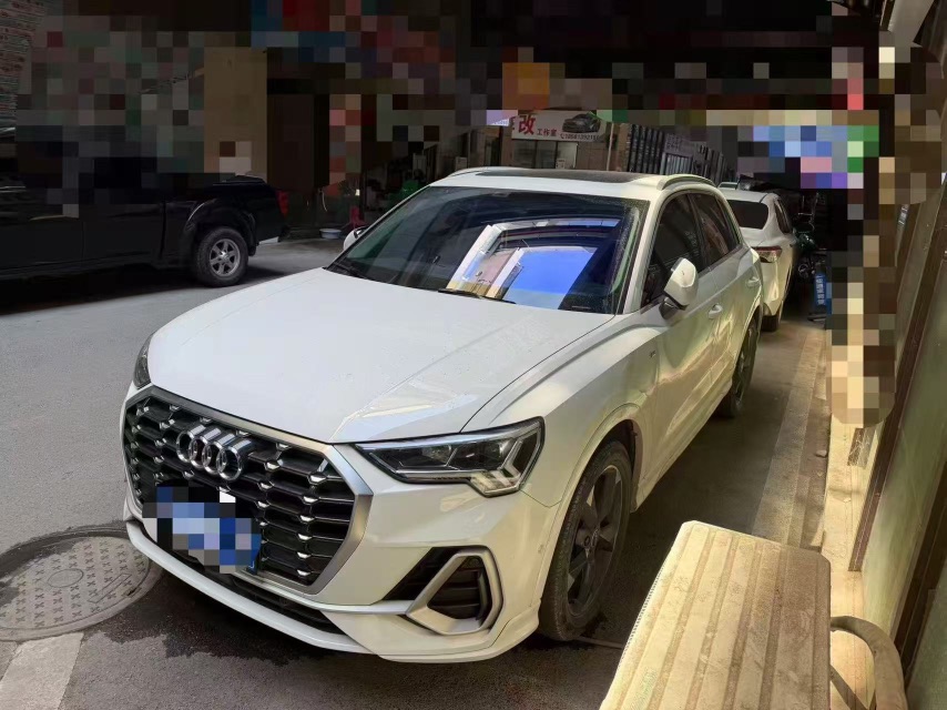 Audi Q3 2021 car image 
