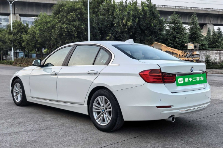 BMW 3 Series 2015 #5 BMW 3 Series 2015 car image #5