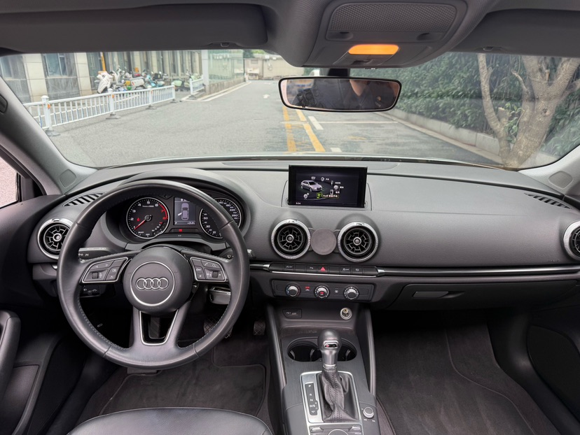Audi A3 2019 car image #7