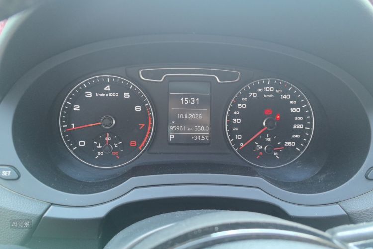 Audi Q3 2014 car image #13