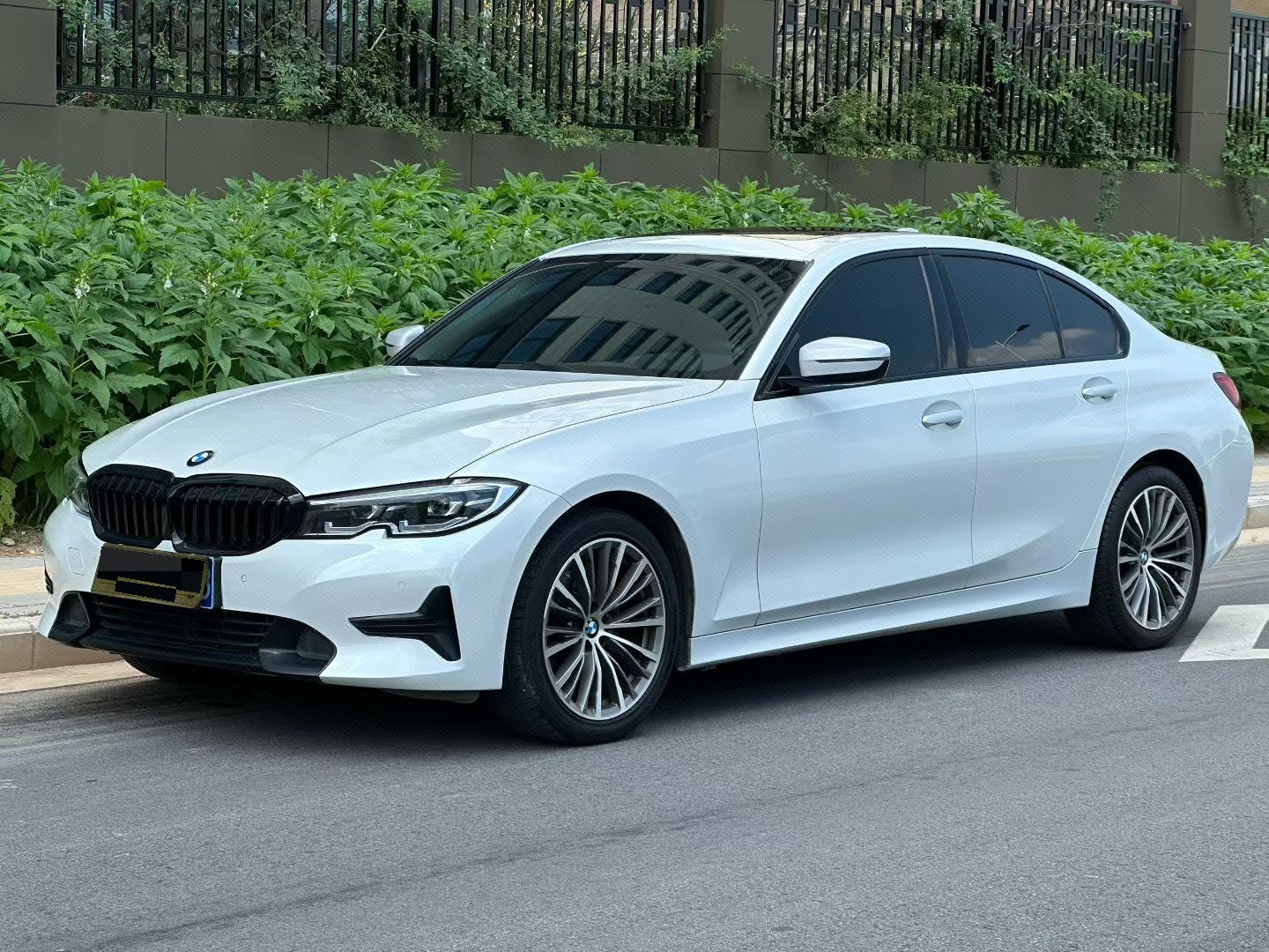 BMW 3 Series 2021 BMW 3 Series 2021 car image