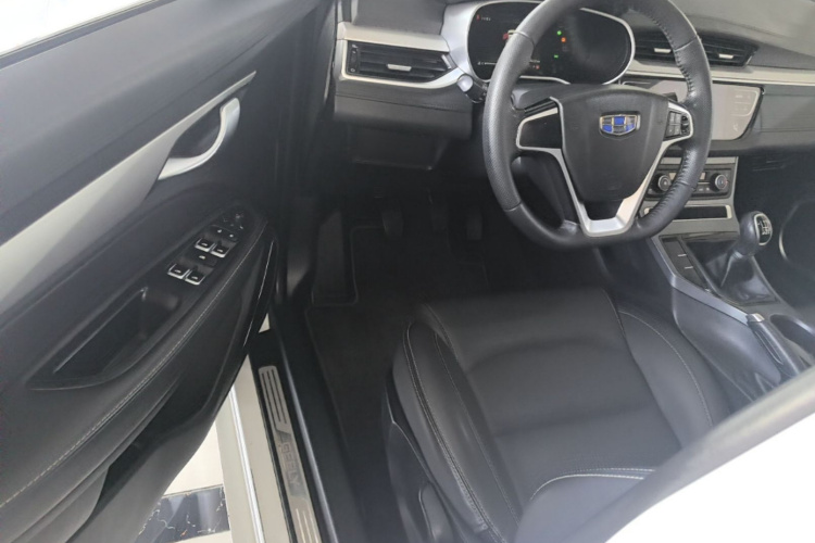 GEELY Emgrand 2019 imagen de coche #16