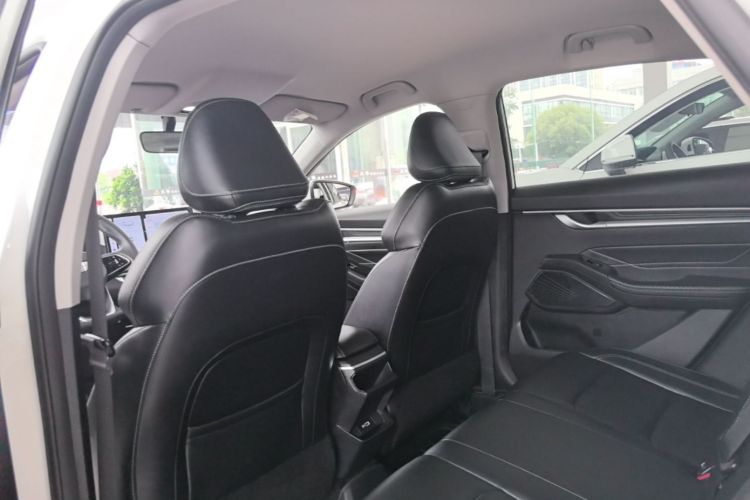 GEELY Emgrand 2025 car image #18