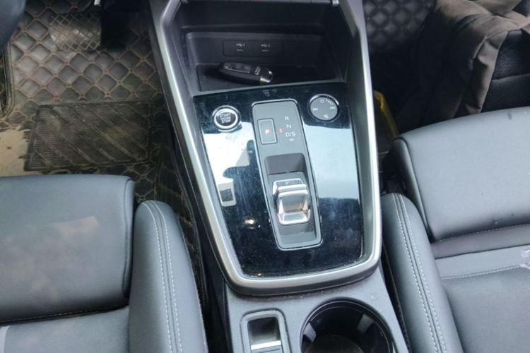 Audi A3 2023 car image #18