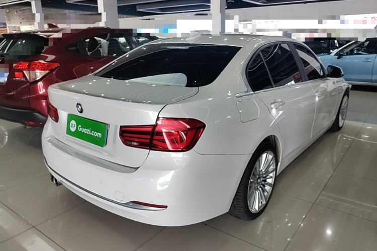 BMW 3 Series 2018 car image #7