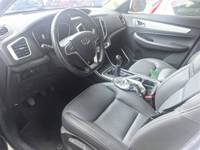 GEELY Vision X6 2019 car image #3