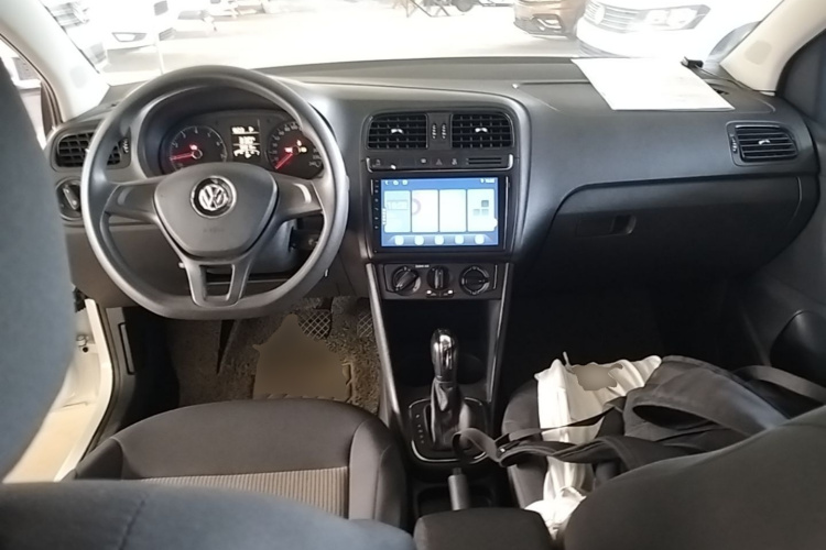 Volkswagen Polo 2019 #10 Volkswagen Polo 2019 car image #10