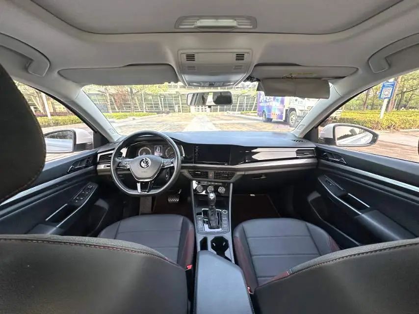 Volkswagen Bora 2022 car image #10