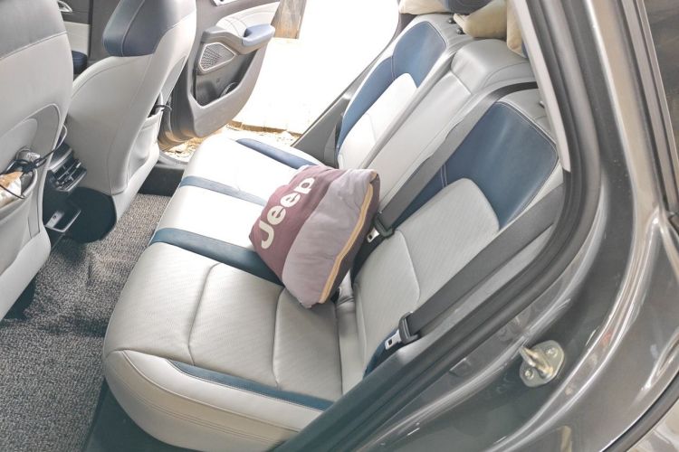 GEELY Emgrand 2022 #14 GEELY Emgrand 2022 car image #14