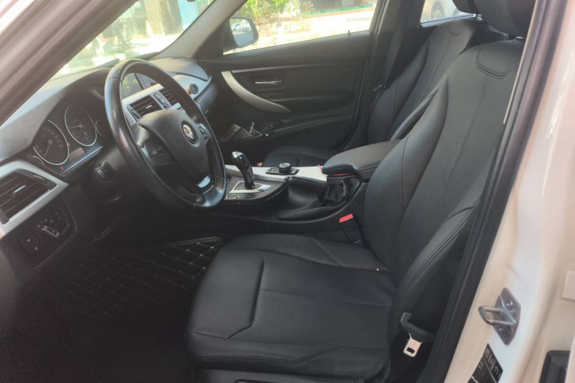 BMW 3 Series 2014 immagine di auto #18