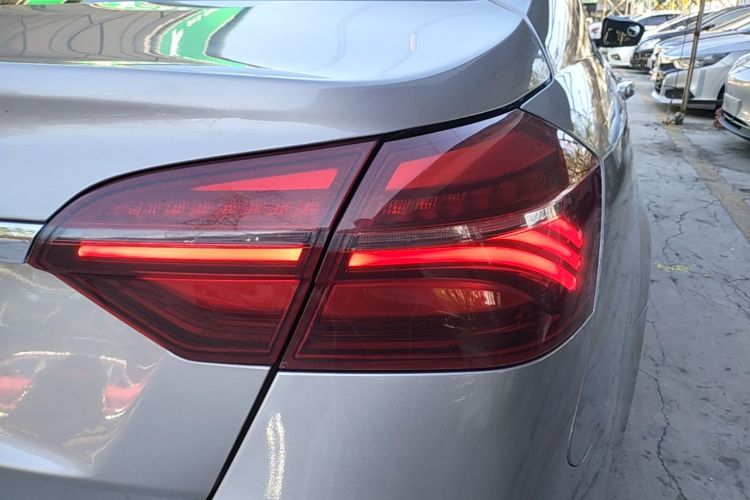 GEELY Emgrand 2019 car image #8