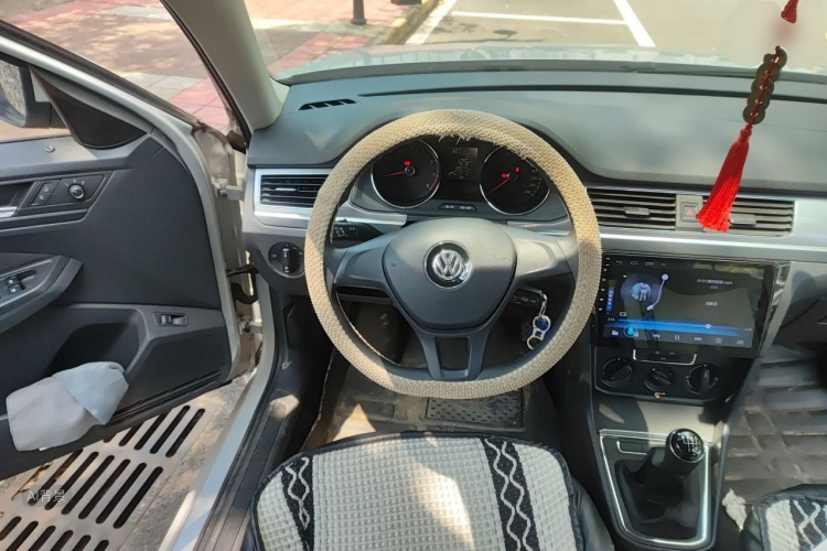 Volkswagen Bora 2019 car image #12