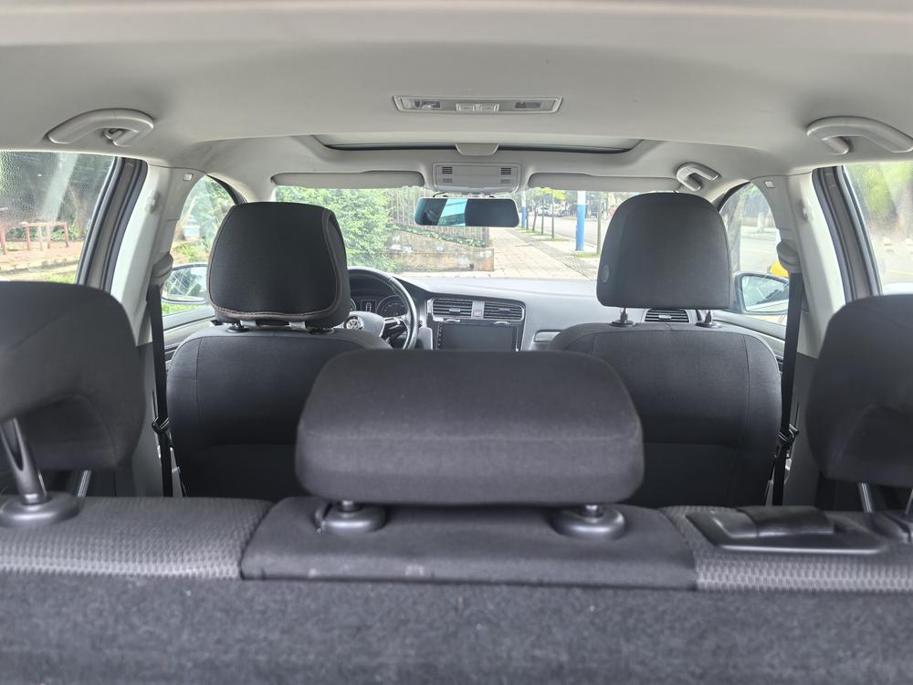 Volkswagen Golf 2014 car image #11