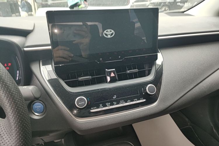 Toyota Corolla 2023 car image #13