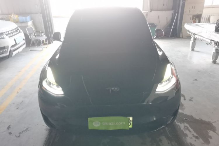 Tesla Model Y 2023 immagine di auto #3