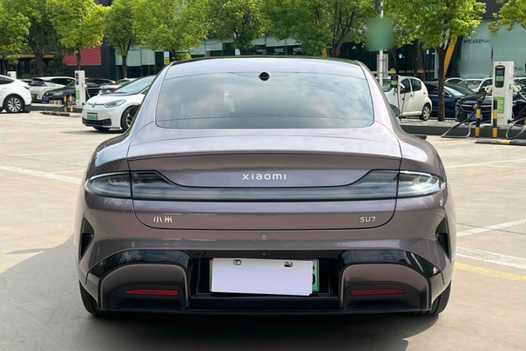 MI SU7 2024 car image #5