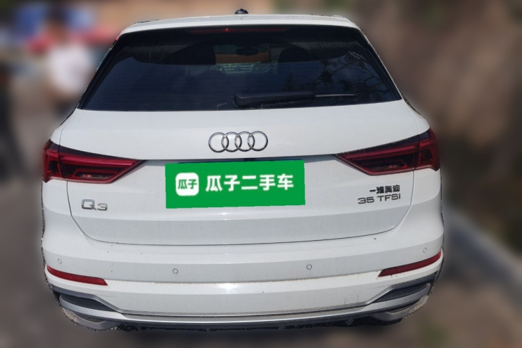 Audi Q3 2023 car image #6