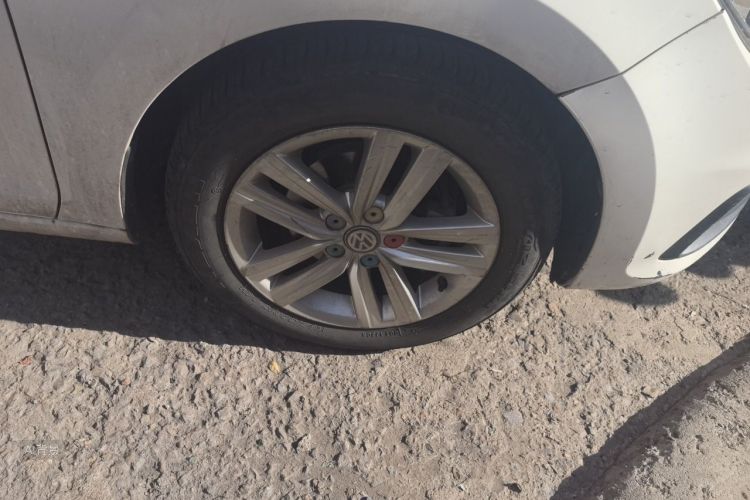 Volkswagen Santana 2016 car image #9