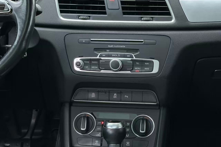 Audi Q3 2016 #21 Audi Q3 2016 car image #21