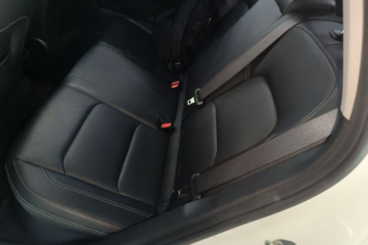 GEELY Emgrand 2024 car image #17