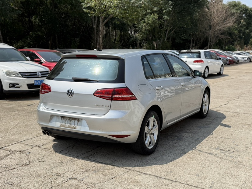 Volkswagen Golf 2015 car image #9