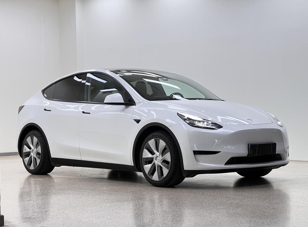 Tesla Model Y 2022 #3 Tesla Model Y 2022 car image #3