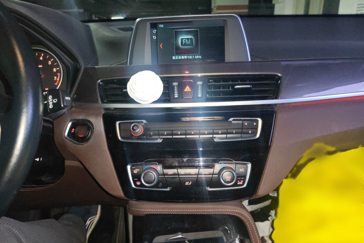 BMW X1 2018 immagine di auto #17