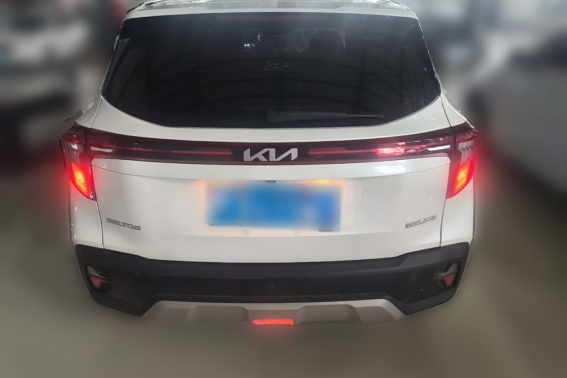 Kia Seltos 2025 car image #6