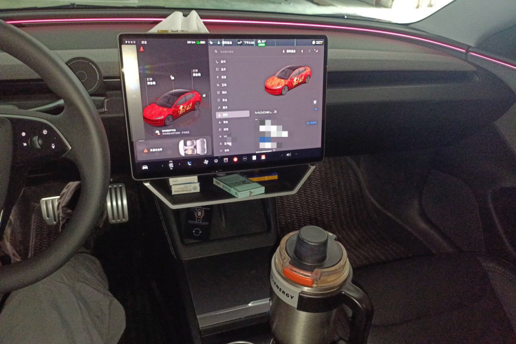 Tesla Model 3 2025 car image #17