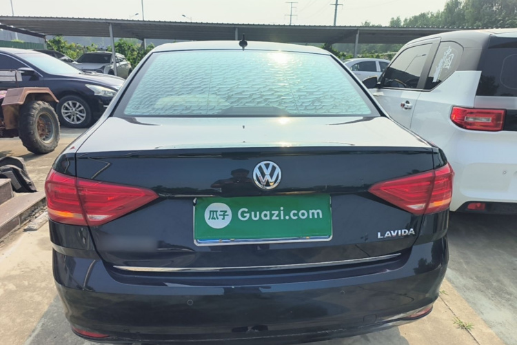 Volkswagen Lavida 2017 car image #6
