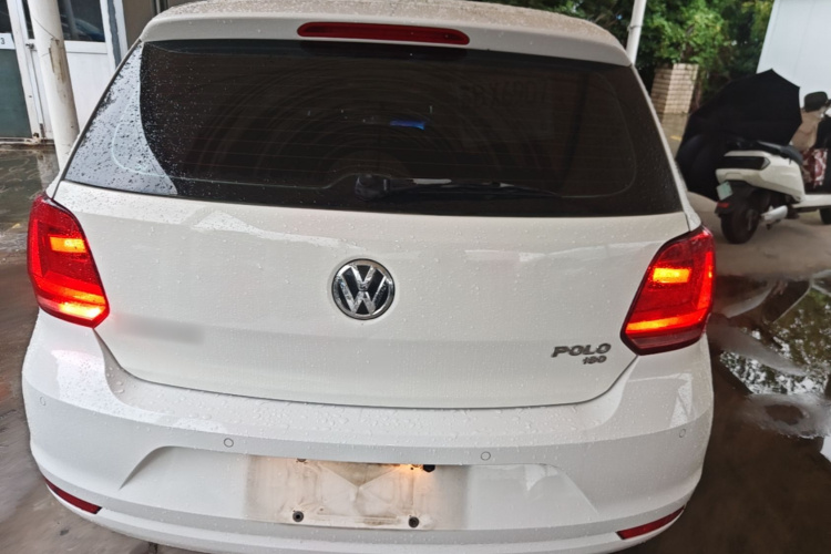 Volkswagen Polo 2016 car image #6