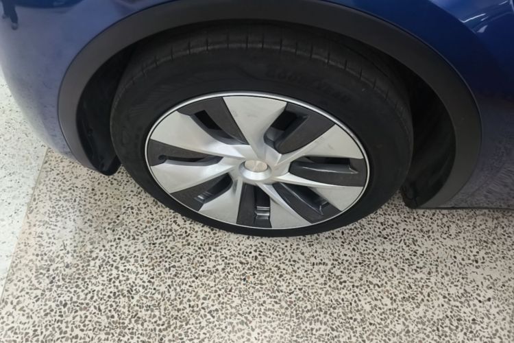 Tesla Model Y 2021 #4 Tesla Model Y 2021 immagine di auto #4