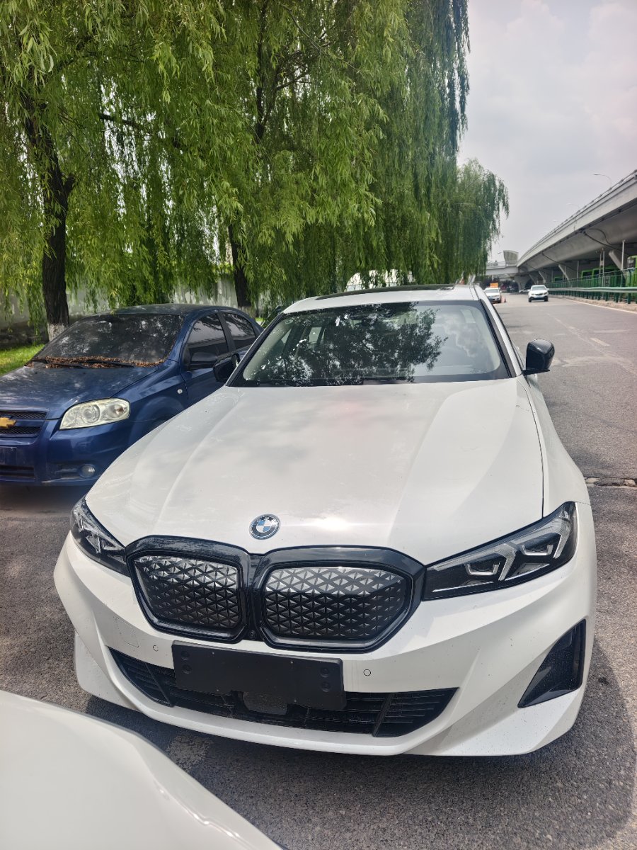 BMW i3 2026 car image #2